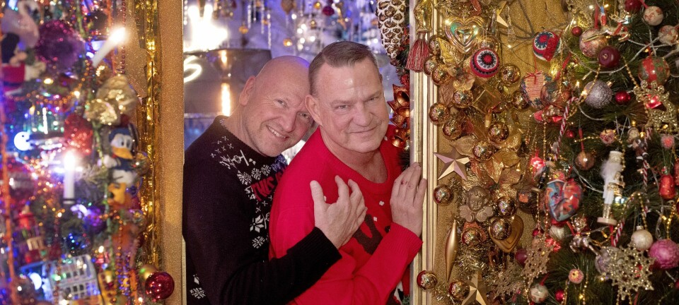 Pehr och Richards hem är ett överdåd av glitter och färg: ”Vi börjar julpynta i september”