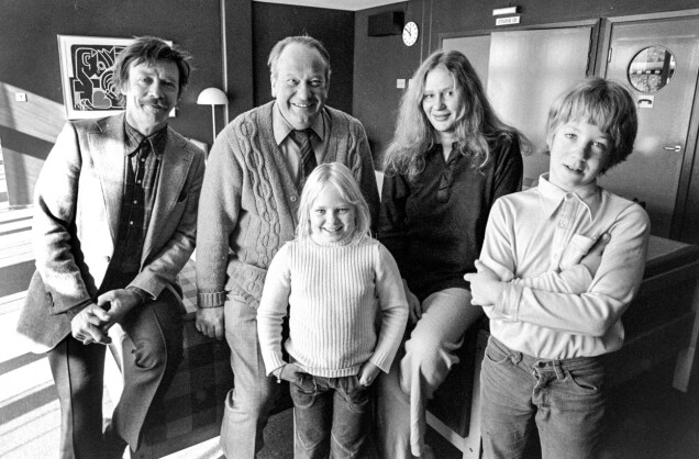År 1971 under inspelningen av radions julkalender som Sussie Eriksson gjorde tillsammans med inga mindre än Allan Edwall, Carl-Gustaf Lindstedt, Claire Wikholm och Martin Serner. År 1971 under inspelningen av radions julkalender som Sussie Eriksson gjorde tillsammans med inga mindre än Allan Edwall, Carl-Gustaf Lindstedt, Claire Wikholm och Martin Serner.