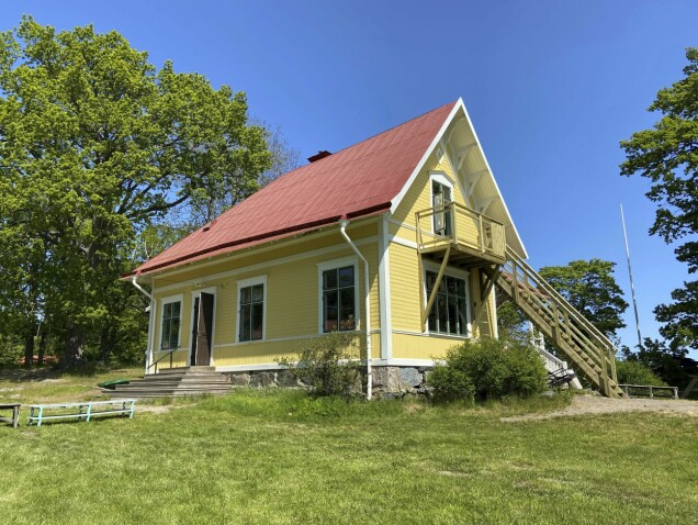 Den gula huvudbyggnaden på Birkagården har anor från 1930-talet. Den gula huvudbyggnaden på Birkagården har anor från 1930-talet.