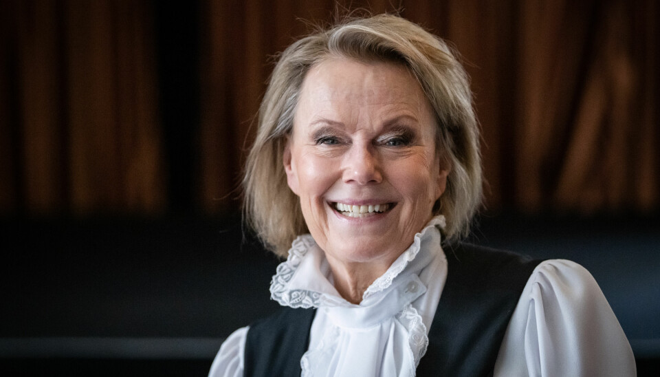 Är det någonsom vet hur man bastar så är det Arja Saijonmaa. Hon lärde upp de gamla murvlarna. Är det någonsom vet hur man bastar så är det Arja Saijonmaa. Hon lärde upp de gamla murvlarna.