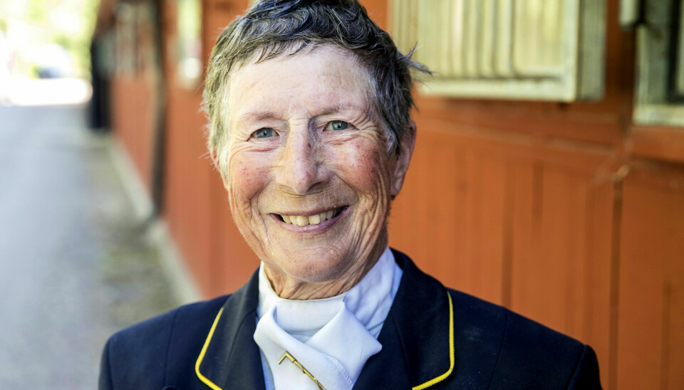 Varje dag rider Ulla Håkanson två av sina hästar. 'Jag skrittar och travar i naturen, det är den bästa träningen', säger hon. Varje dag rider Ulla Håkanson två av sina hästar. 'Jag skrittar och travar i naturen, det är den bästa träningen', säger hon.