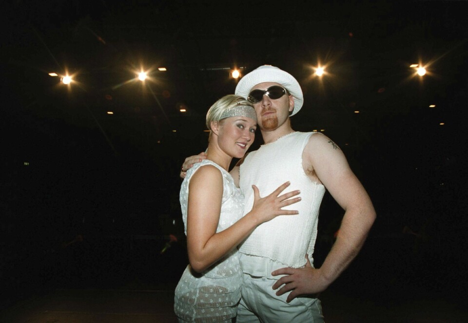 Dermot Clemenger och Diana 1999 under en show i Globen. Dermot Clemenger och Diana 1999 under en show i Globen.