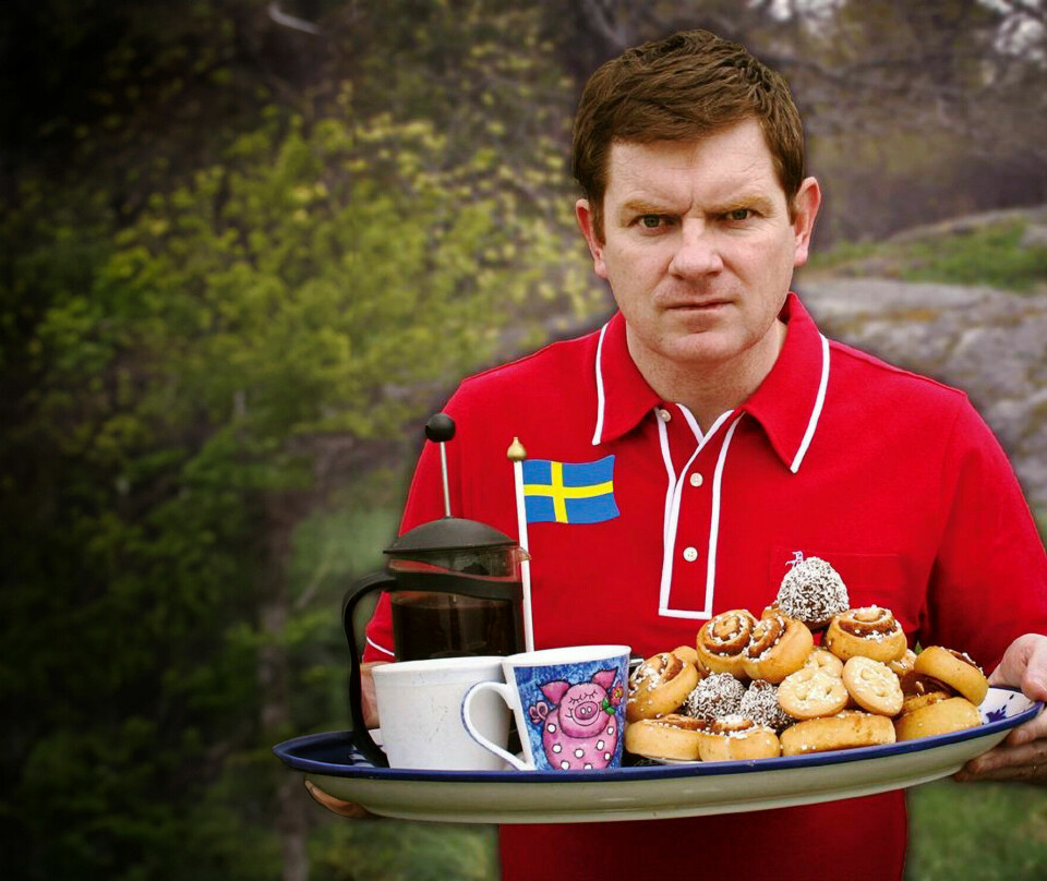 För Riksteatern gjorde Al stand up-showen Fika, om en företeelse som han fascineras av. För Riksteatern gjorde Al stand up-showen Fika, om en företeelse som han fascineras av.