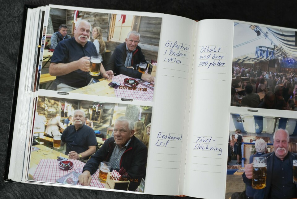 På väg till Kuba
träffade Ingvar Leif som också var änkeman. ”Vi blev kompisar och sedan dess har vi rest ihop 142 gånger”, berättar Ingvar. Här bilder från när de var på ölfestival i Wien. På väg till Kuba
träffade Ingvar Leif som också var änkeman. ”Vi blev kompisar och sedan dess har vi rest ihop 142 gånger”, berättar Ingvar. Här bilder från när de var på ölfestival i Wien.