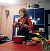Skådespelaren Inga-Gill festade till det med fylld paprika när hon bjöd hem pressen 1974.