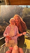 Nytaget foto på Carinas mamma och dotter.