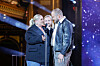 Edvin och podd-partnern Johanna Nordström och fick pris för Årets scenshow på Barncancer­galan – det svenska humor­priset.
