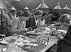 Tillverkning av majblommor i Göteborg 1937.