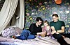 Familjen Broström-Mettävainio hälsar att de känner sig slitna efter 2,5 år av att leva med dubbla cancerbesked. Mamma Maria fick diagnosen ändtarmscancer när dottern Majlis behandlades för leukemi.