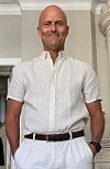Artisten Uffe Persson sadlade om och blev företagsledare.