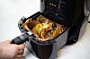 Så här kan det se ut när en måltid blivit tillagad i en air fryer.