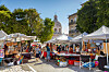 ”Tjuvarnas marknad”, Feira da ladra, i Lissabon, är populär både för turister och lokalbefolkningen.