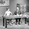 I första programmet av tv-klassikern Hylands hörna 1962 då Siw Malmkvist medverkar som gäst.