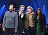 Programledaren hade många kända gäster som medverkade den tidigare talkshowen Skavlan. Här med bland annat Hollywoodskådespelaren Peter Stormare, världsartisten Ed Sheeran och svenska artsiten Cherrie.