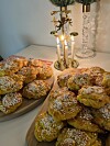 Jag själv bakade saffransbullar nyligen som nu ligger i frysen. Perfekt att ta fram till fikat på julafton.