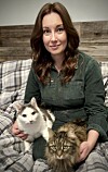Syskonen Yxi (långt hår) och Kaxi är födda med två dagars mellanrum berättar Angelica.