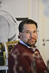 När Jimmie ser framåt är det inte bara politik han ser, det finns en längtan efter något kreativt och mer konkret.