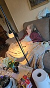 Rose-Marie Lagerqvist hittades svårt sjuk av sin granne hemma i Gustavsberg. Trots att hon hade hemtjänst två gånger per dag, ringde Attendo Hemtjänst Värmdö inte 112.
