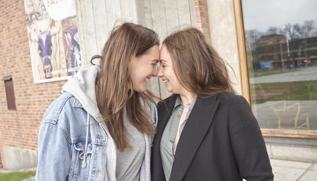 Cissi och Michelle startade instagramkontot 100.kvadratmeter.karlek för att berätta om sina resa att skaffa barn. Cissi och Michell har instagramkontot 100.kvadratmeter.karlek