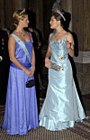 Kronprinsessan Victoria tillsammans med prinsessan Madeleine i samband med kungamiddagen 2006. Foto: Janerik Henriksson/TT