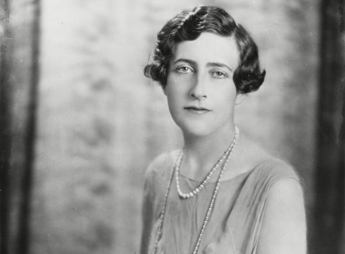 1920 debuterade Agatha som deckarförfattare. Hon skrev sin första kriminalroman efter ett vad med sin äldre syster Margret. Foto: TT 1920 debuterade Agatha som deckarförfattare. Hon skrev sin första kriminalroman efter ett vad med sin äldre syster Margret. Foto: TT