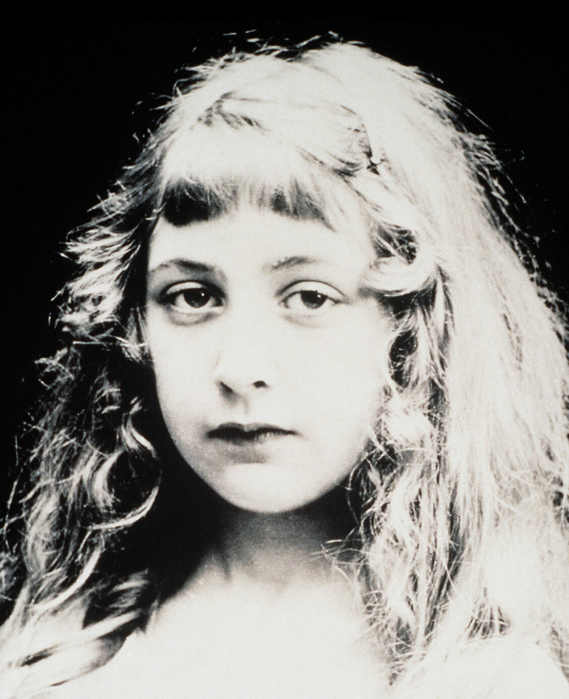 Agatha var ett ensamt barn som tyckte om att läsa och skriva dikter. Drömde hon redan då om att bli författare? Foto: TT Agatha var ett ensamt barn som tyckte om att läsa och skriva dikter. Drömde hon redan då om att bli författare? Foto: TT