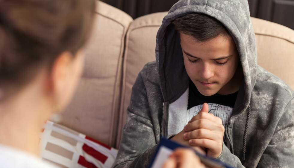 Om du har barn får du tillsammans med dem träffa en socialsekreterare som är specialiserad på att ge stöd åt familjer och barn. Foto: Shutterstock Om du har barn får du tillsammans med dem träffa en socialsekreterare som är specialiserad på att ge stöd åt familjer och barn. Foto: Shutterstock