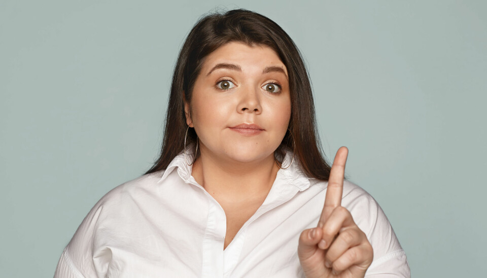 Se på din kritiska röst som en vän, som du snällt tillbakavisar när den tar över. Foto: Shutterstock/TT Se på din kritiska röst som en vän, som du snällt tillbakavisar när den tar över. Foto: Shutterstock/TT