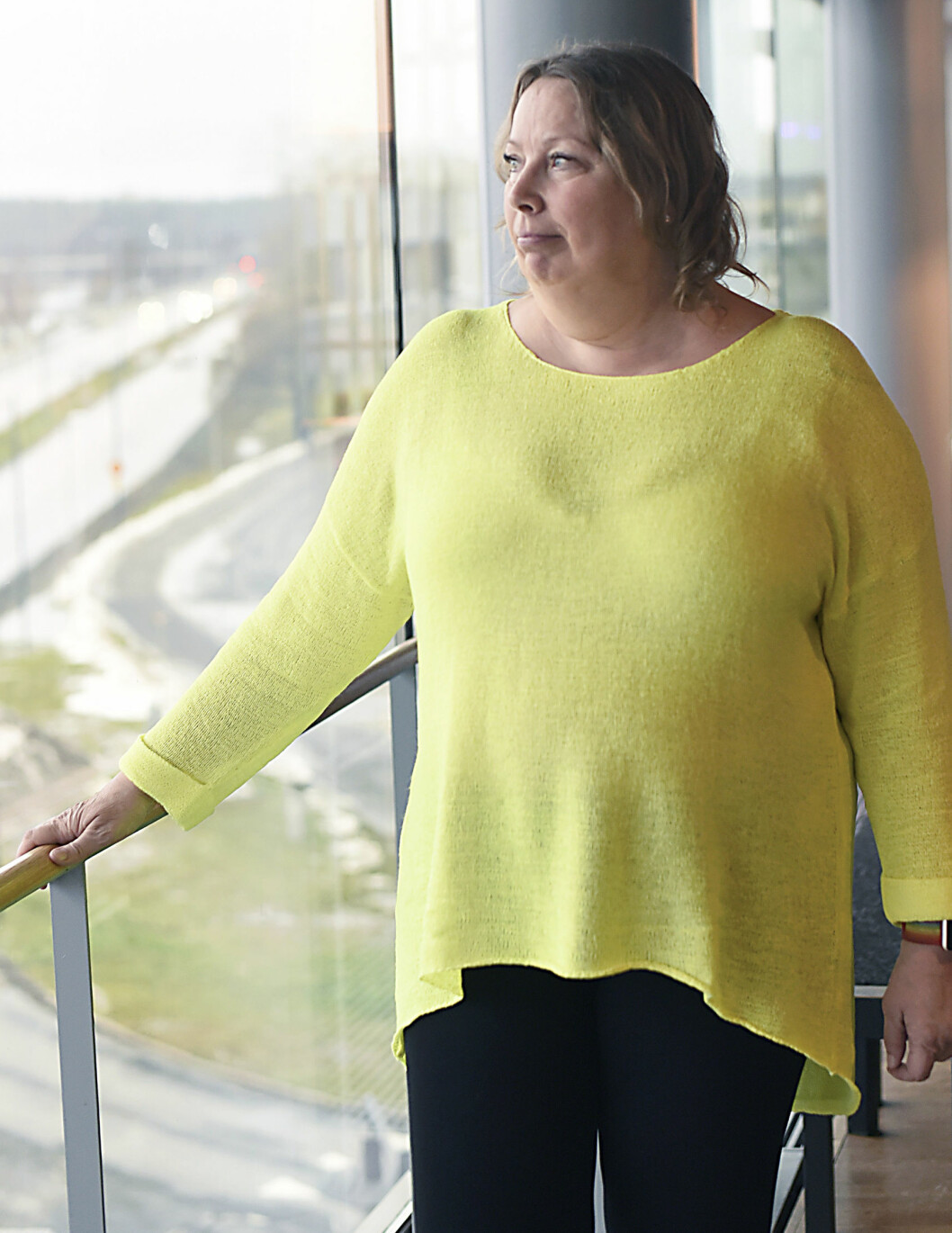 Lena började gå i terapi och det var första steget mot att lämna den destruktiva relationen. Lena började gå i terapi och det var första steget mot att lämna den destruktiva relationen.