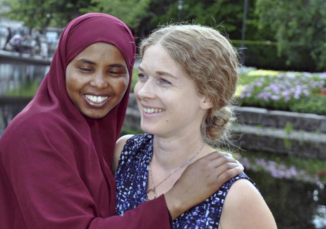 Khadra är evigt tacksam för Saras handlingskraft. Foto: Per-Ola Ohlsson Khadra är evigt tacksam för Saras handlingskraft. Foto: Per-Ola Ohlsson