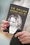 Karin är aktuell med boken Så skilde döden oss åt. Foto: Jennifer Glans