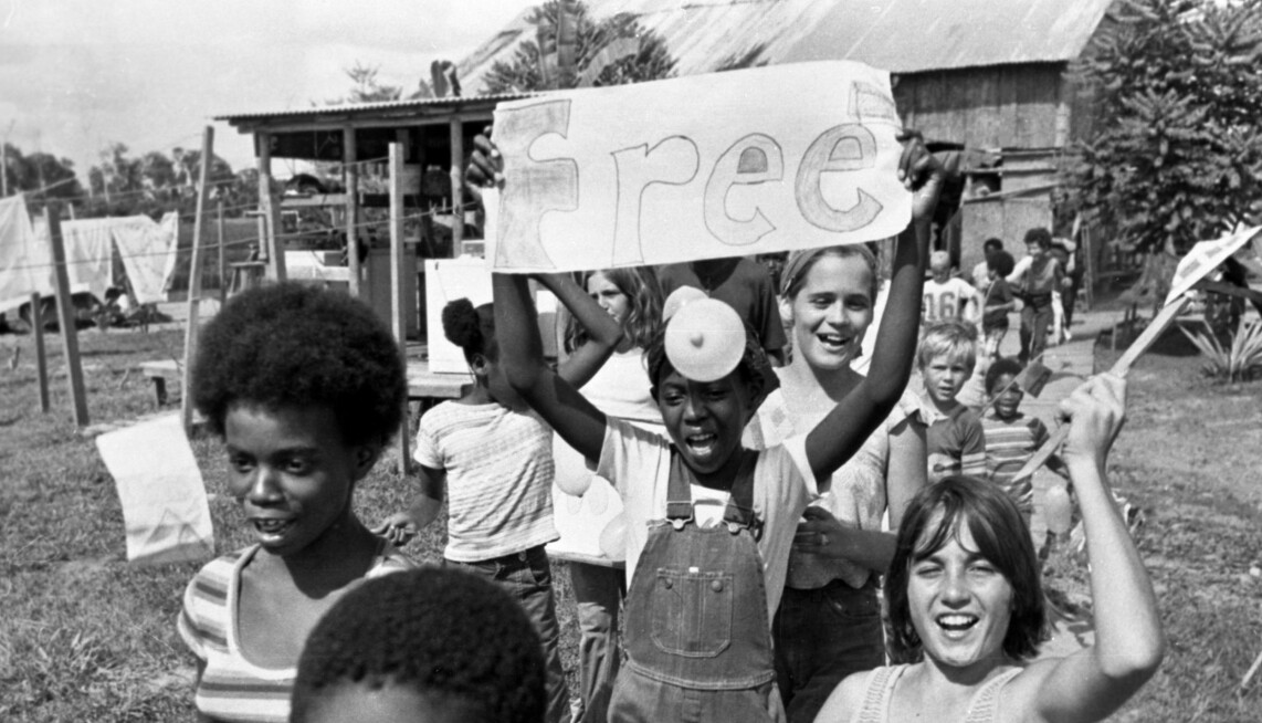 Unga medlemmar i Folkets tempel i Jonestown. Här hade de byggt upp ett eget idealsamhälle. Foto: TT Unga medlemmar i Folkets tempel i Jonestown. Här hade de byggt upp ett eget idealsamhälle. Foto: TT