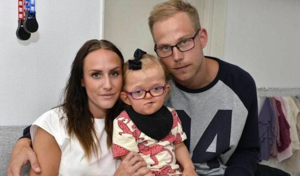 Minea har blivit lite av en lokal kändis och synts både i tidningar och på Instagram, berättar mamma Simone och pappa Marcus. Minea har blivit lite av en lokal kändis och synts både i tidningar och på Instagram, berättar mamma Simone och pappa Marcus.