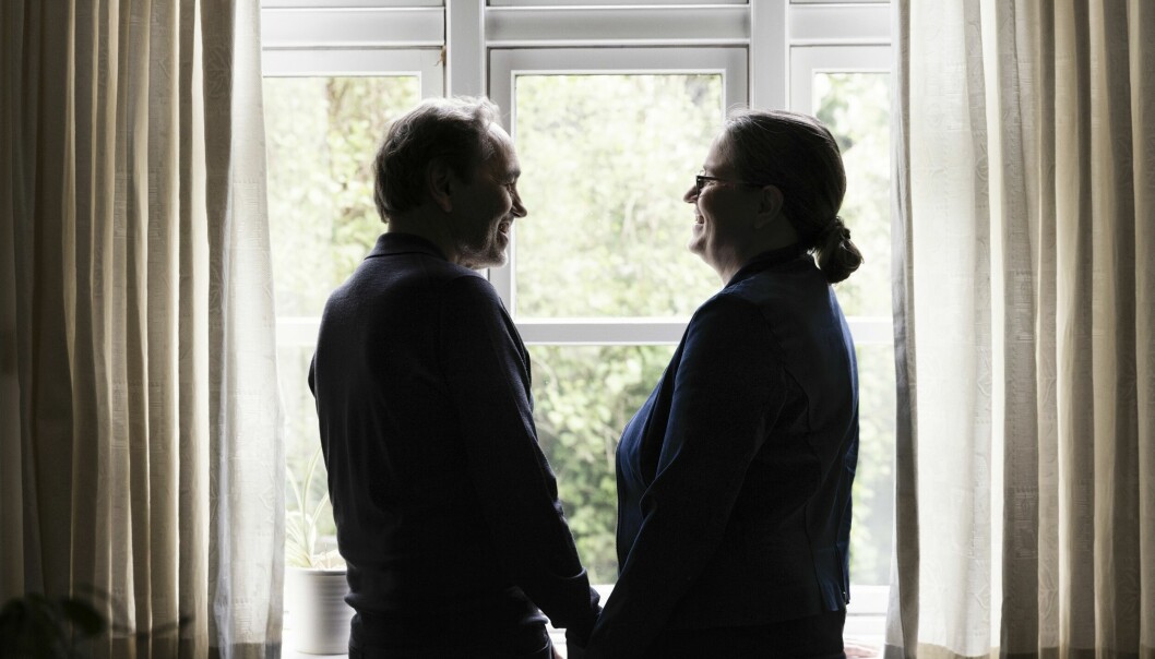 Författarparet går in i en bubbla när handling och dialog till serien skrivs.