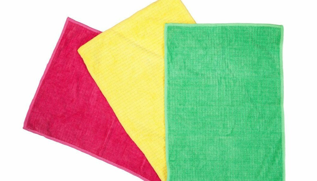 3 färgglada mikrofiberdukar som passar perfekt för rengöring av små ytor som knappar.