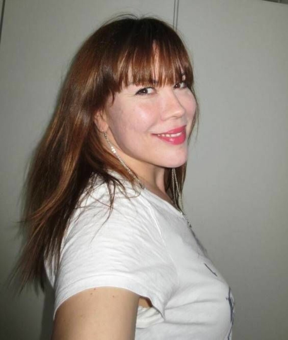 Hälsogoogleälskaren Anne. Hälsogoogleälskaren Anne.