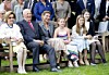 Drottning Sonja, kung Harald, prinsessan Märtha Louise och döttrarna Maud Angelica, Leah Isadora och Emma Tallulah. Foto: TT