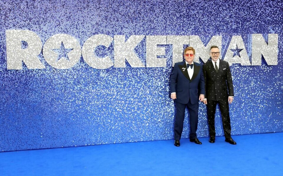 Elton John och maken David Furnish på brittiska premiären av Rocketman. Elton John och maken David Furnish på brittiska premiären av Rocketman.