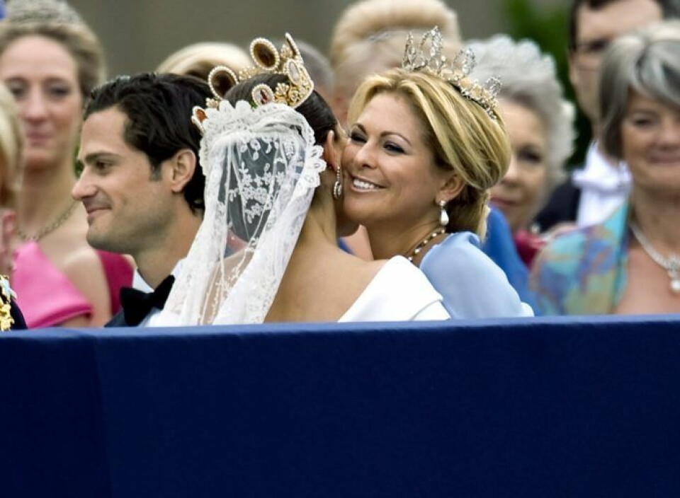 Prinsessan Madeleine på Victorias bröllop 2010, iförd Prinsessan Sibyllas diadem. Prinsessan Madeleine på Victorias bröllop 2010, iförd Prinsessan Sibyllas diadem.