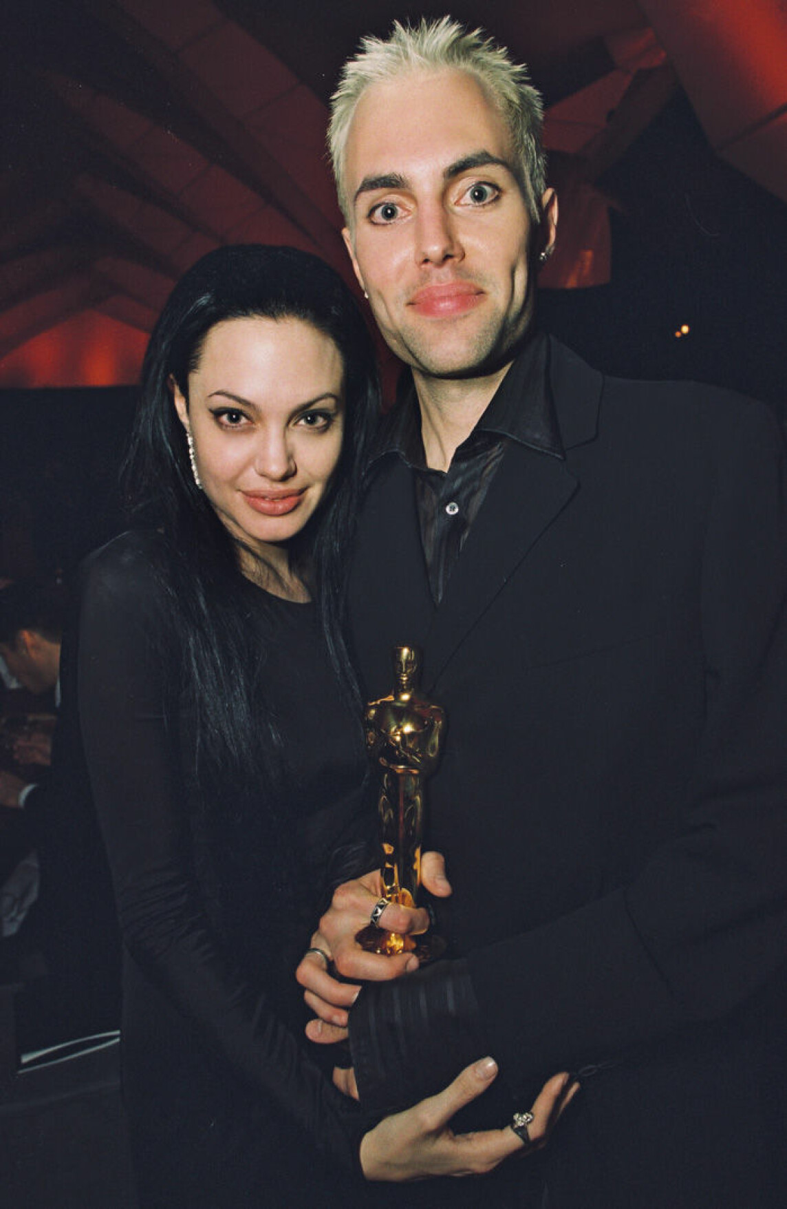 Angelina Jolie och James Haven på Oscarsgalan, 2000. Angelina Jolie och James Haven på Oscarsgalan, 2000.