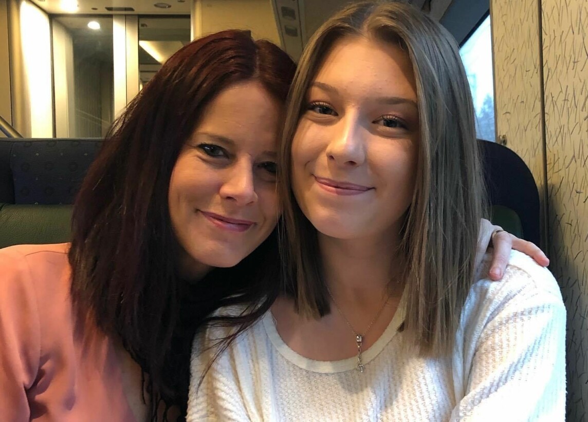 Alexandra Ingemansson är 44 år och arbetar på Coop i Mörrum. Tillsammans med maken Jörgen har de barnen Amanda, 19, Filip, 17 och Emil, 15 år och två hundar. Alexandra Ingemansson är 44 år och arbetar på Coop i Mörrum. Tillsammans med maken Jörgen har de barnen Amanda, 19, Filip, 17 och Emil, 15 år och två hundar.