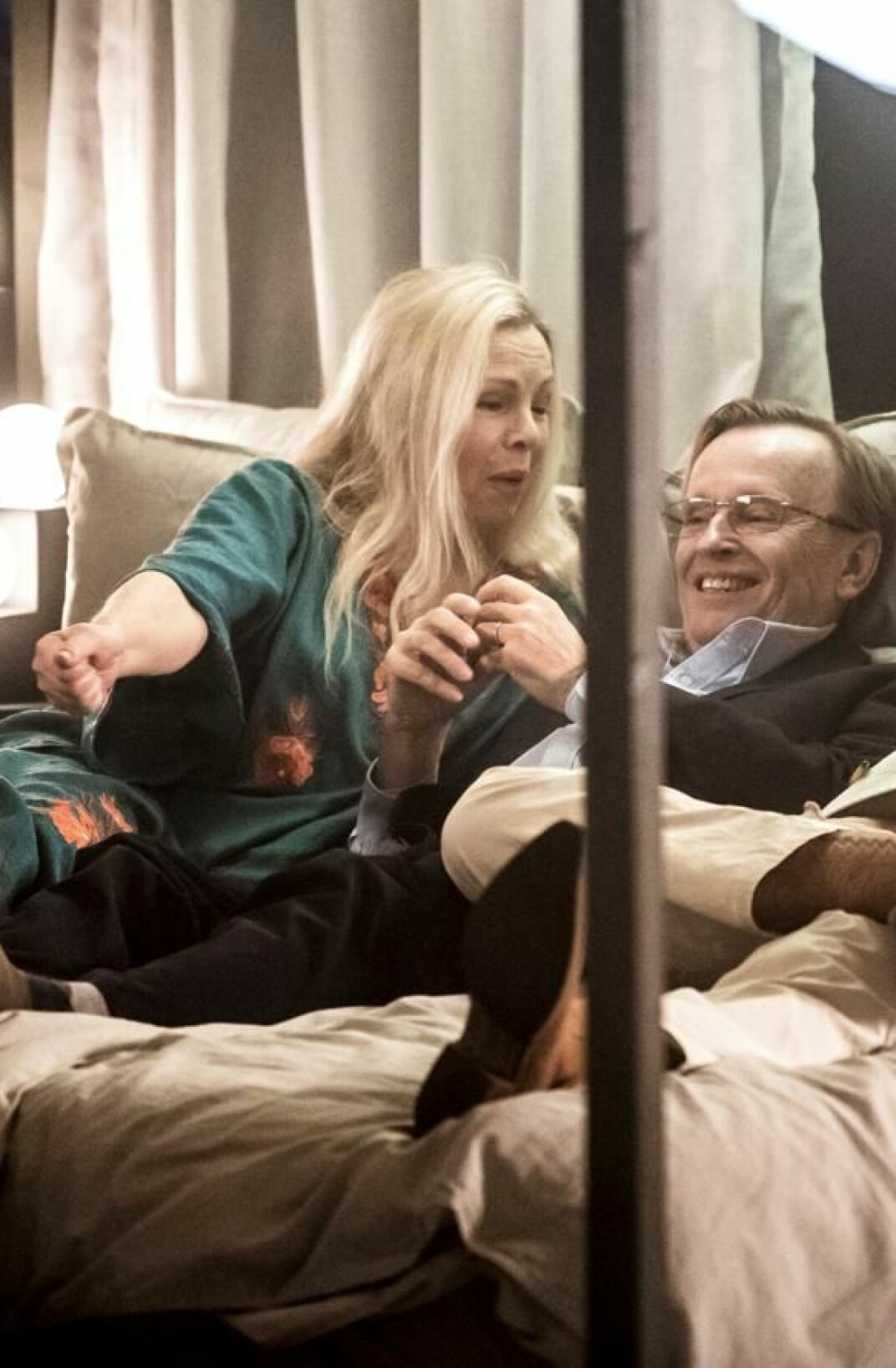 Görel spelar mot Johan Ulvesson i 'Älska mig'. Görel spelar mot Johan Ulvesson i 'Älska mig'.