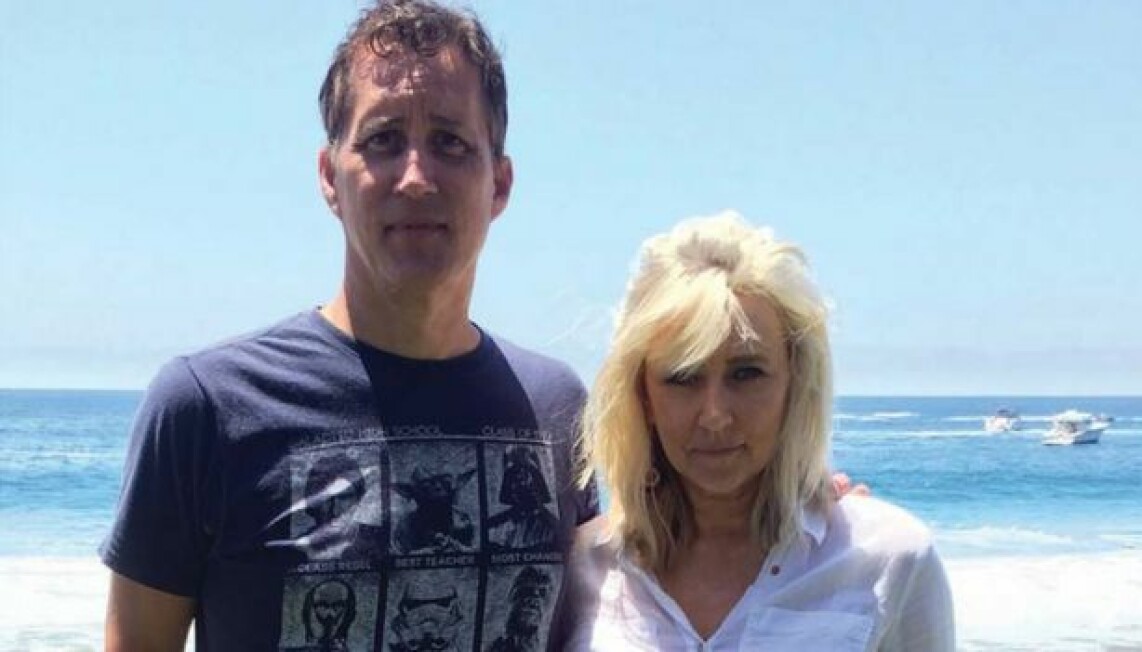 Penny Farmer fick kontakt med Russel som kunde berätta om sina minnen. Penny har skrivit Dead in the water om morden på Chris och Peta. Penny Farmer fick kontakt med Russel som kunde berätta om sina minnen. Penny har skrivit Dead in the water om morden på Chris och Peta.