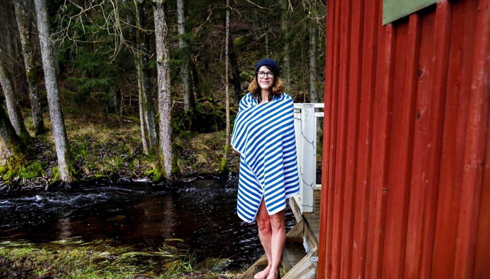 Katrins diskar i ryggen är försvagade och ger svår värk. Katrins diskar i ryggen är försvagade och ger svår värk.