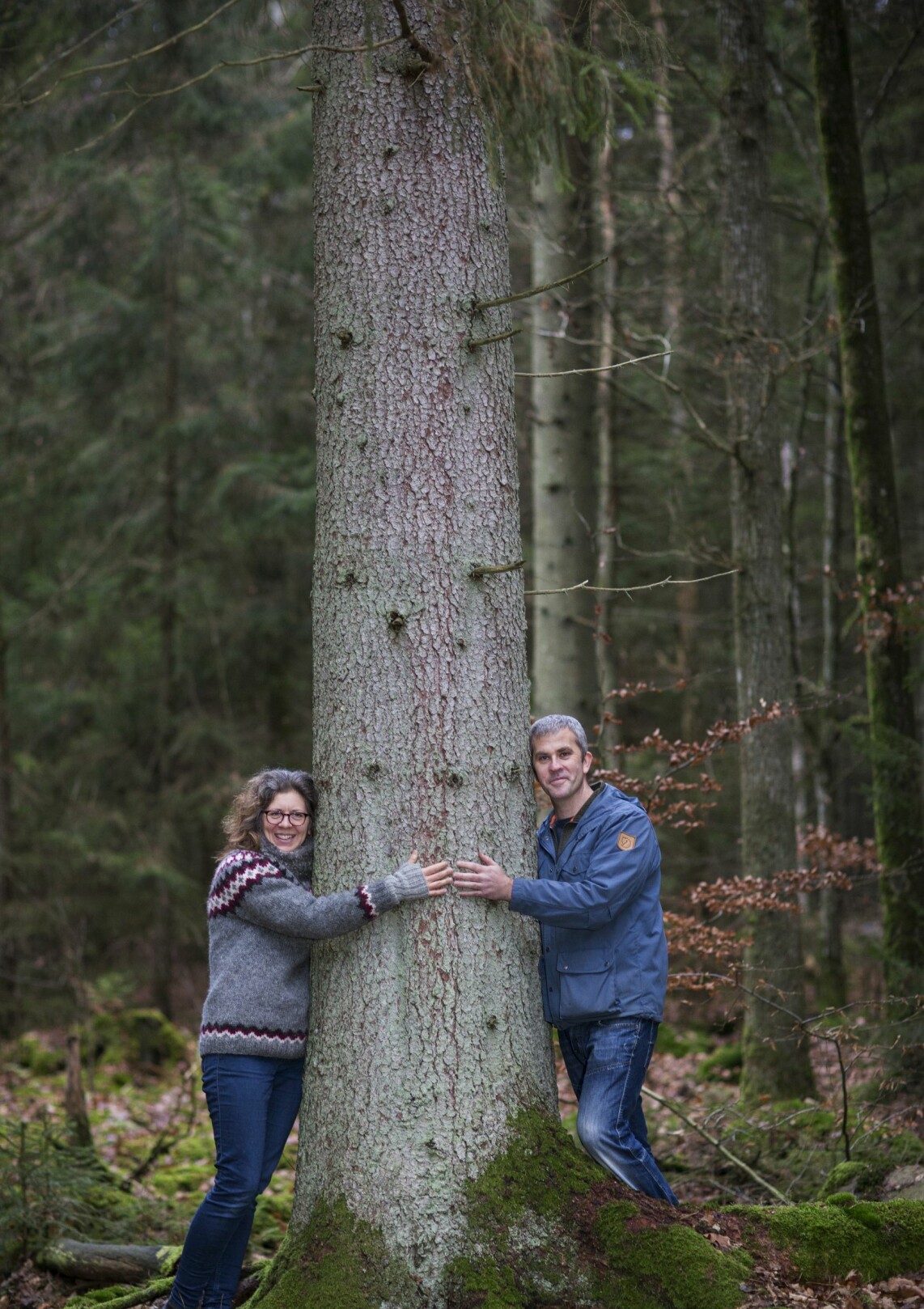 Josefin och Jan har båda gröna arbeten. Hon är naturvägledare Naturum Vattenrikenriket i Kristianstad, han är handläggare på Länsstyrelsen i Kristianstad. Josefin och Jan har båda gröna arbeten. Hon är naturvägledare Naturum Vattenrikenriket i Kristianstad, han är handläggare på Länsstyrelsen i Kristianstad.