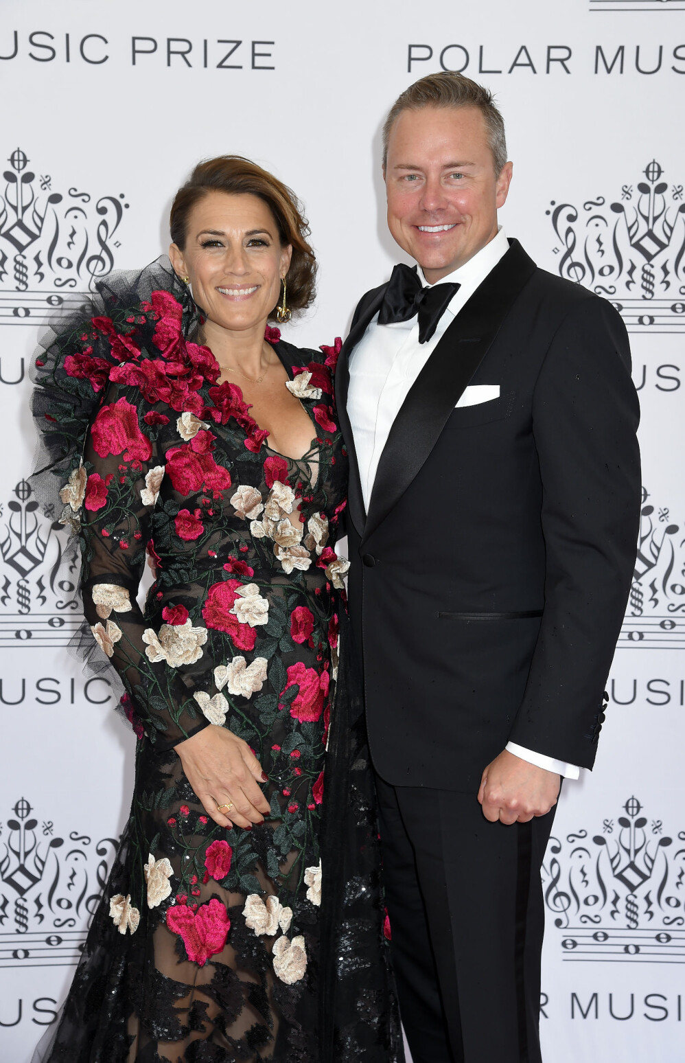 Jill Johnson med kärleken Mattias Elg på röda mattan i samband med utdelningen av Polarpriset 2019. Jill Johnson med kärleken Mattias Elg på röda mattan i samband med utdelningen av Polarpriset 2019.