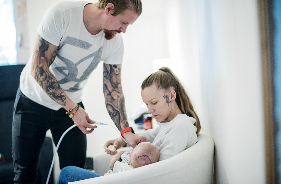 Att ha en ”track” kräver övervakning dygnets alla timmar och man måste vara två som hjälps åt för att göra rent den. Att ha en ”track” kräver övervakning dygnets alla timmar och man måste vara två som hjälps åt för att göra rent den.