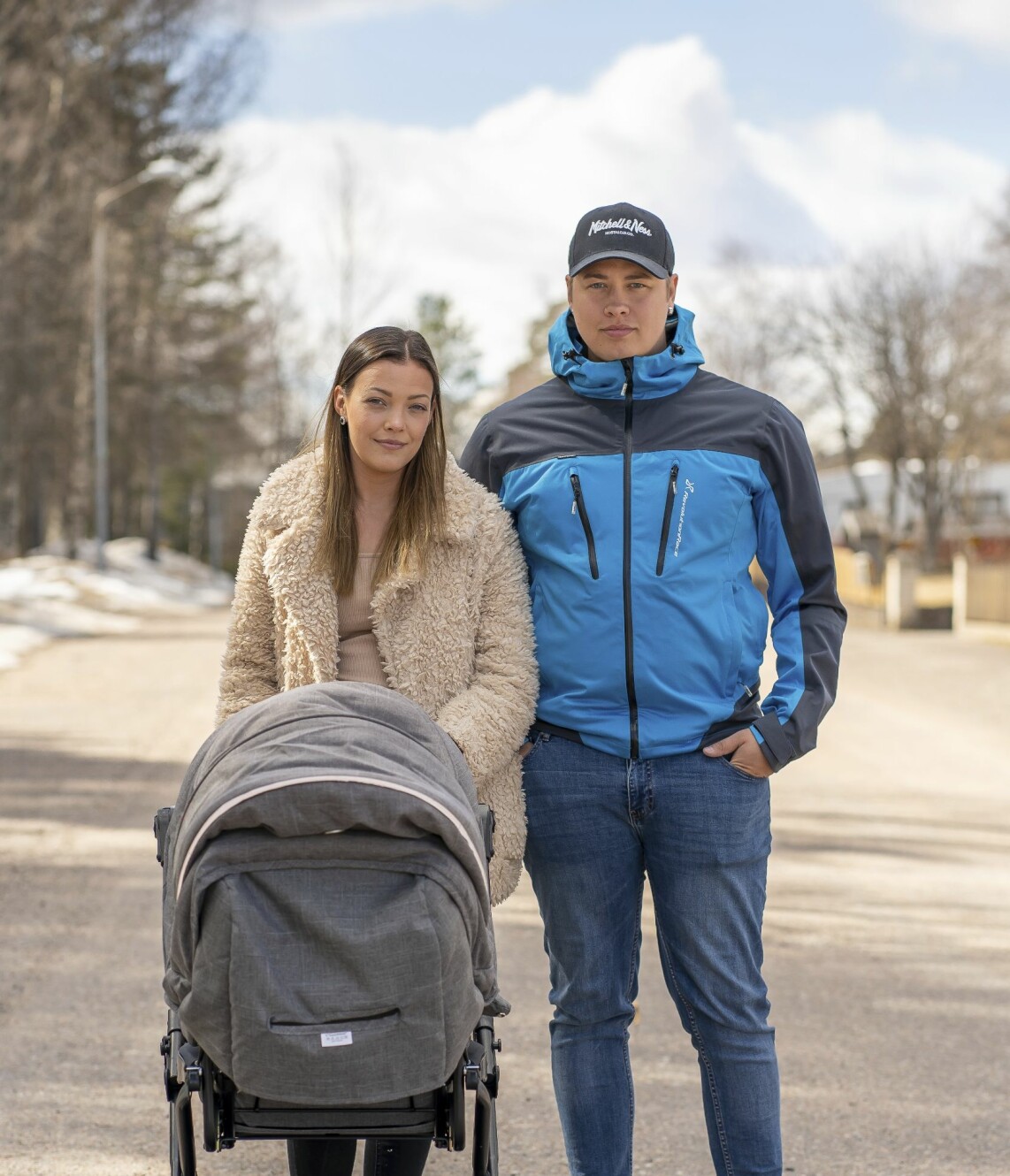 Erika och Joakim är medvetna om attNova har en allvarlig hjärnskada till följd av det som hände i samband med förlossningen. Erika och Joakim är medvetna om attNova har en allvarlig hjärnskada till följd av det som hände i samband med förlossningen.