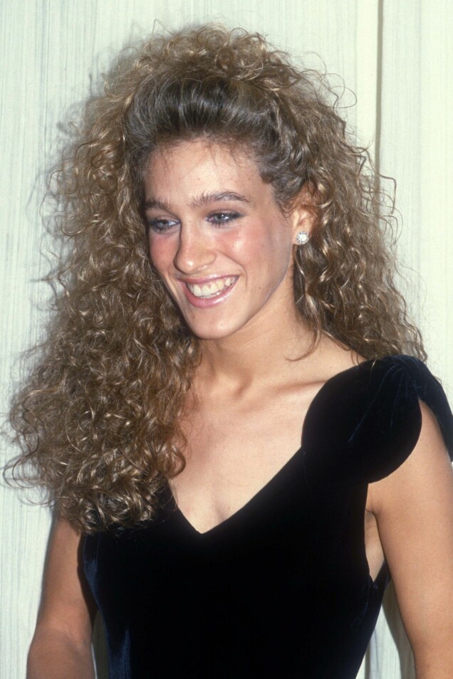 Vem förkroppsligar det stora 80-talshåret bättre än Sarah Jessica Parker. Vem förkroppsligar det stora 80-talshåret bättre än Sarah Jessica Parker.