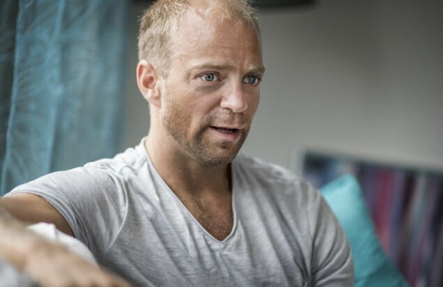 – Till en början var det de gjorde inte så farligt. Nästa steg var lite värre, men jag vävdes in i det successivt. När de i slutet gjorde helt extrema saker med mig hade det blivit ”normalt”, säger Lukas om övergreppen. – Till en början var det de gjorde inte så farligt. Nästa steg var lite värre, men jag vävdes in i det successivt. När de i slutet gjorde helt extrema saker med mig hade det blivit ”normalt”, säger Lukas om övergreppen.